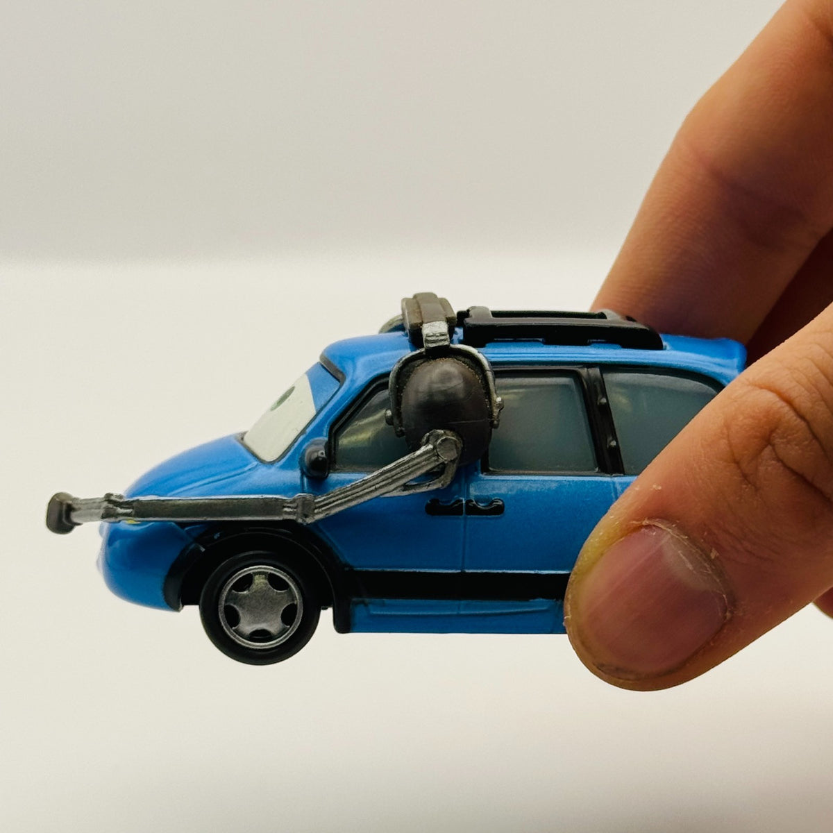 Disney Pixar Cars - CHUCK CHOKE CABLES Final Lap 2010 - 1:55 Diecast