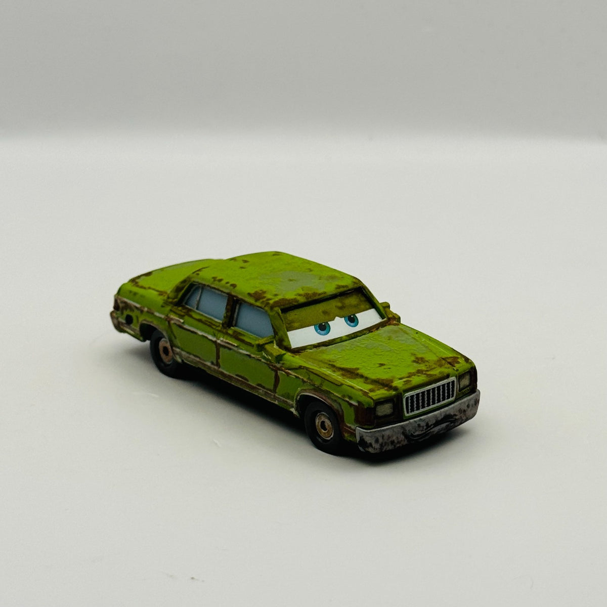 Disney Pixar Cars - JONATHAN WRENCHWORTHS - 1:55 Diecast