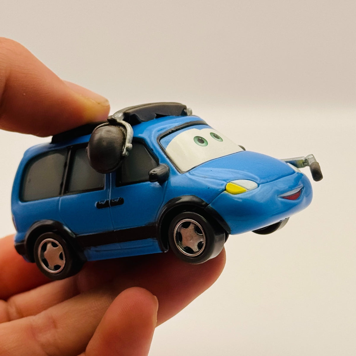 Disney Pixar Cars - CHUCK CHOKE CABLES Final Lap 2010 - 1:55 Diecast