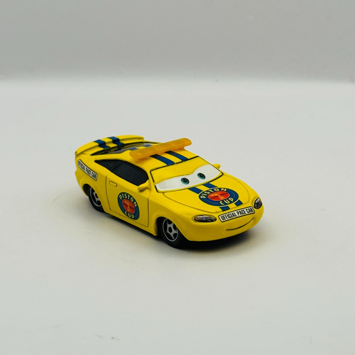 Disney Pixar Cars - CHARLIE CHECKER PACE CAR World of Cars - 1:55 Diecast