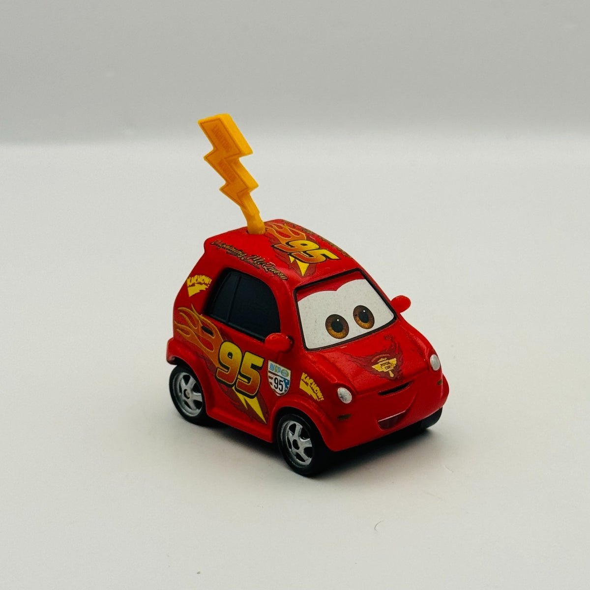 Disney Pixar Cars - CARTNEY BRAKIN *CHASE* Cars 2 2011 - 1:55 Diecast