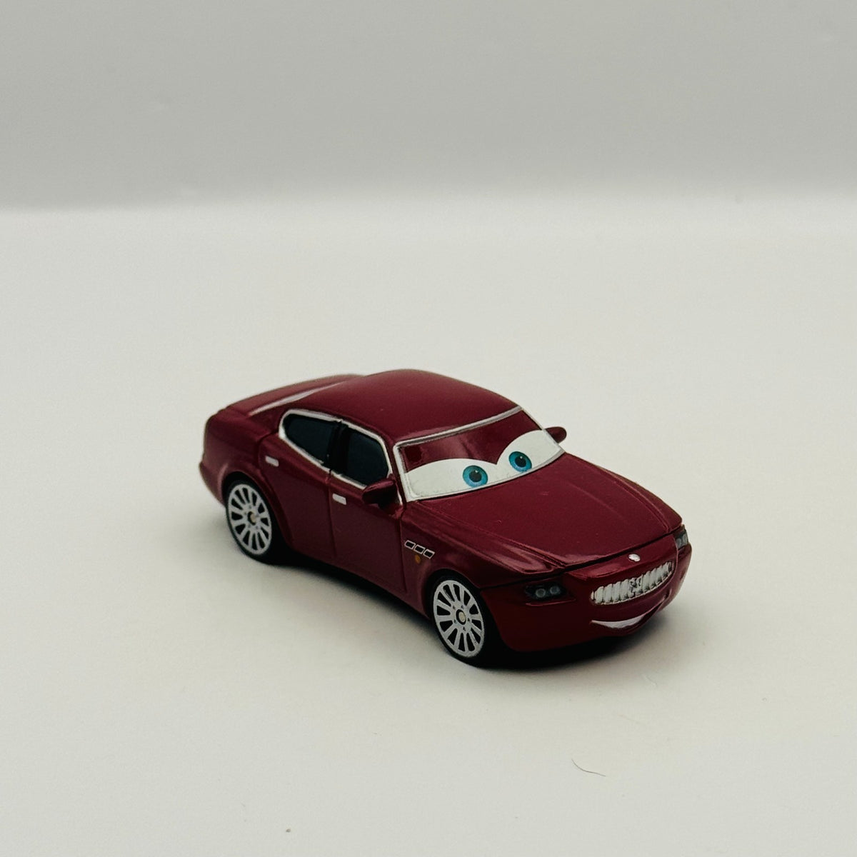 Disney Pixar Cars - CARLO MASERATI Cars 2 2011 - 1:55 Diecast