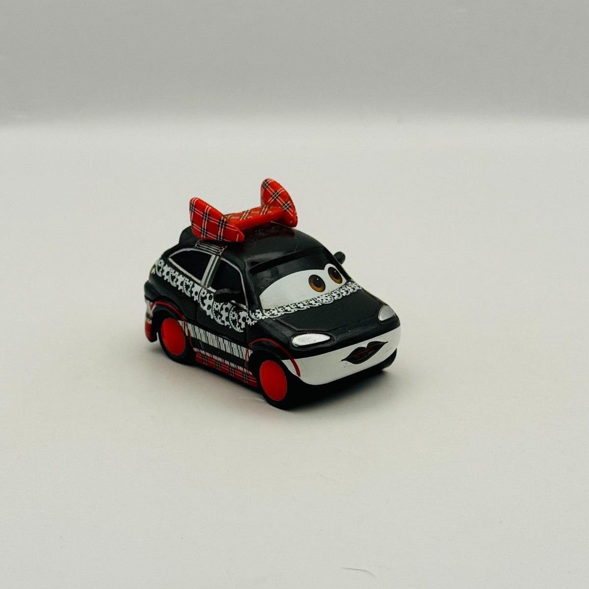 Disney Pixar Cars - CHISAKI Tuners 2014 - 1:55 Diecast