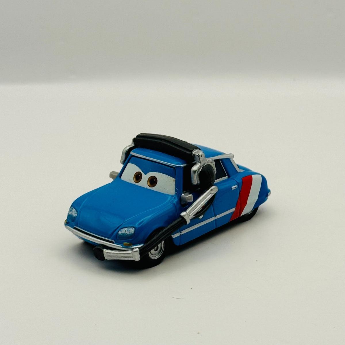 Disney Pixar Cars - BRUNO MOTOREAU RAOUL CAROULE CREW CHIEF - 1:55 Diecast