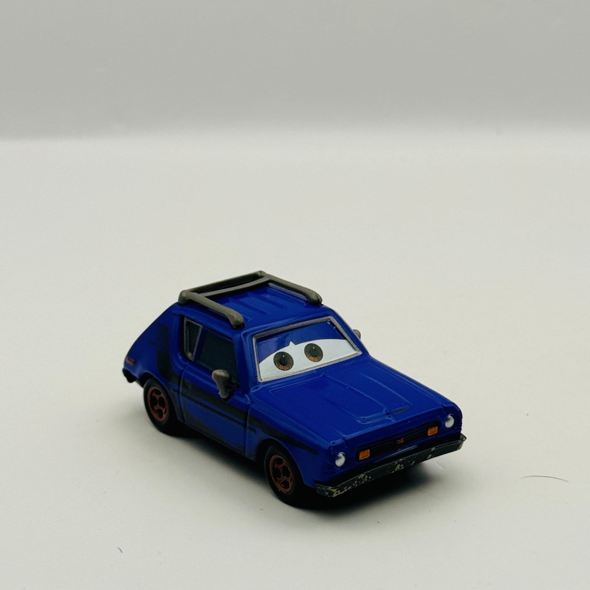 Disney Pixar Cars - DON CRUMLIIN (Brown Eyes) 2011 - 1:55 Diecast