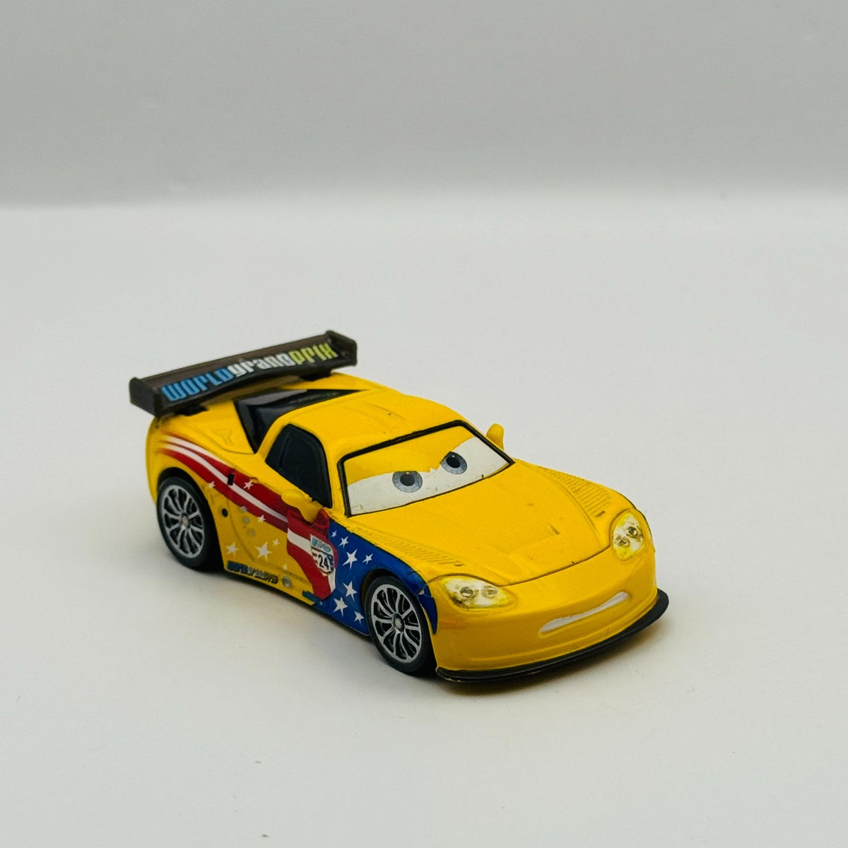 Disney Pixar Cars - JEFF GORVETTE (CORVETTE) WGP Cars 2 2011 - 1:55 Diecast