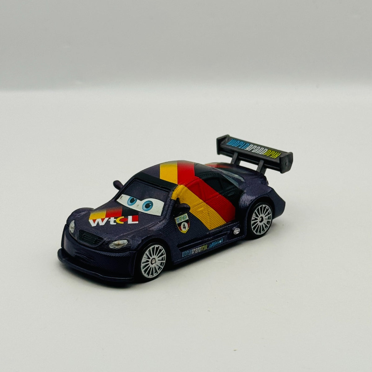 Disney Pixar Cars - MAX SCHNELL (MERCEDES C CLASS) Cars 2 2011 - 1:55 Diecast