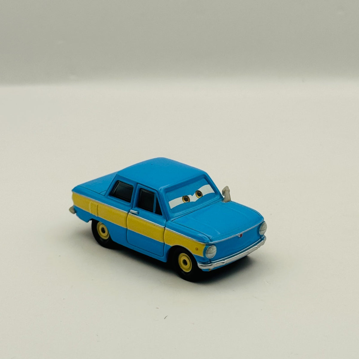 Disney Pixar Cars - VLADIMIR TRUNKOV Lemons Cars 2 2011 - 1:55 Diecast
