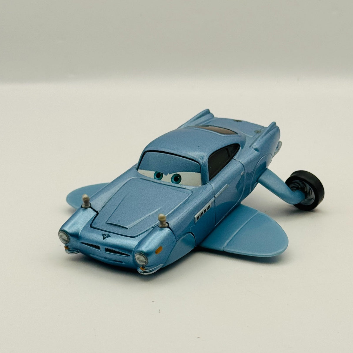 Disney Pixar Cars - SUBMARINE FINN MCMISSILE Deluxe 2011 - 1:55 Diecast