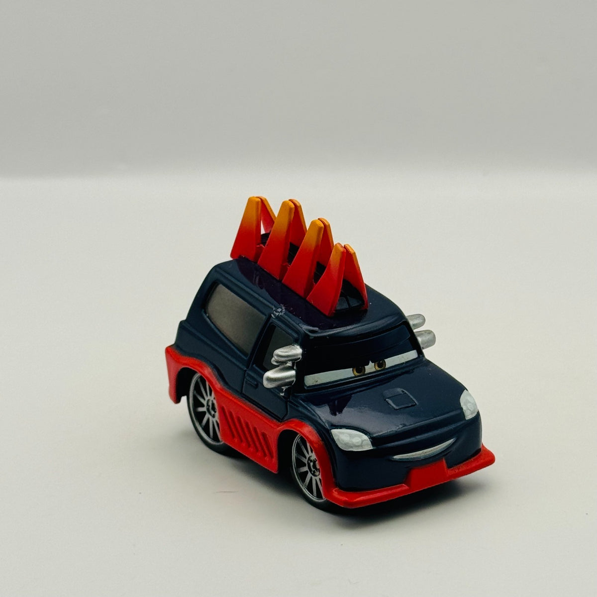 Disney Pixar Cars Toon - YOKOZA Tokyo Mater - 1:55 Diecast