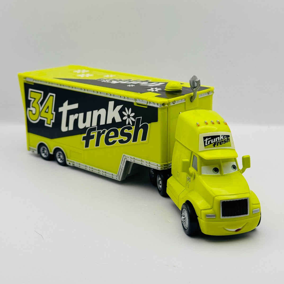 Disney Pixar Cars - TRUNK FRESH HAULER Truck & Trailer 2009 - 1:55 Diecast