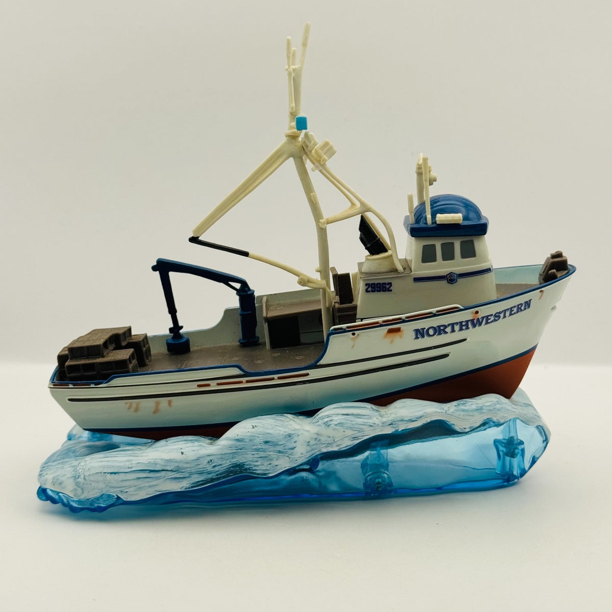 Disney Pixar Cars - CRABBY BOAT cars 2 2011 Disney Store - 1:43 Diecast