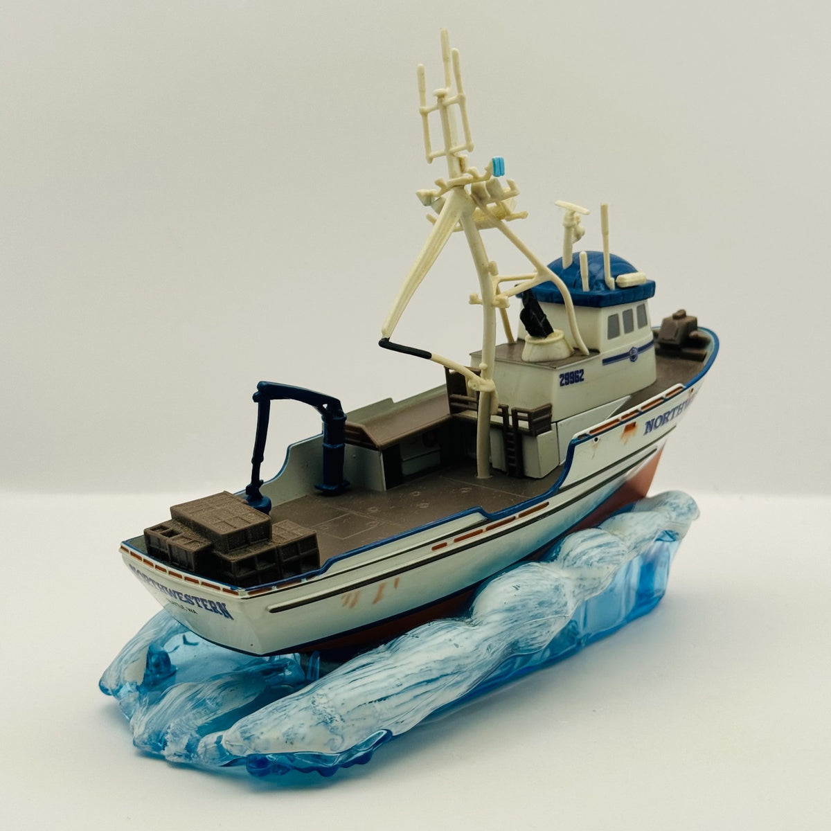 Disney Pixar Cars - CRABBY BOAT cars 2 2011 Disney Store - 1:43 Diecast