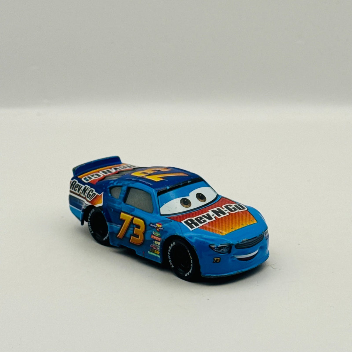 Disney Pixar Cars - CARS 3 REV N GO Veteran Racer 2017 - 1:55 Diecast