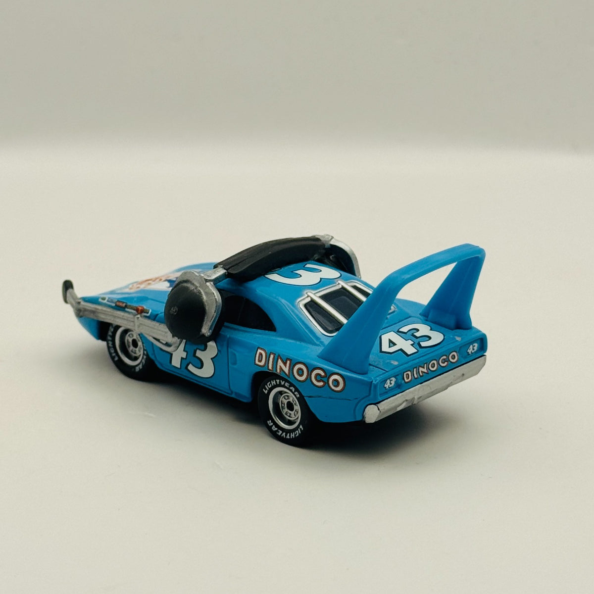 Disney Pixar Cars - CREW CHIEF THE KING WITH HEADSET Cars 3 Custom- 1:55 Diecast