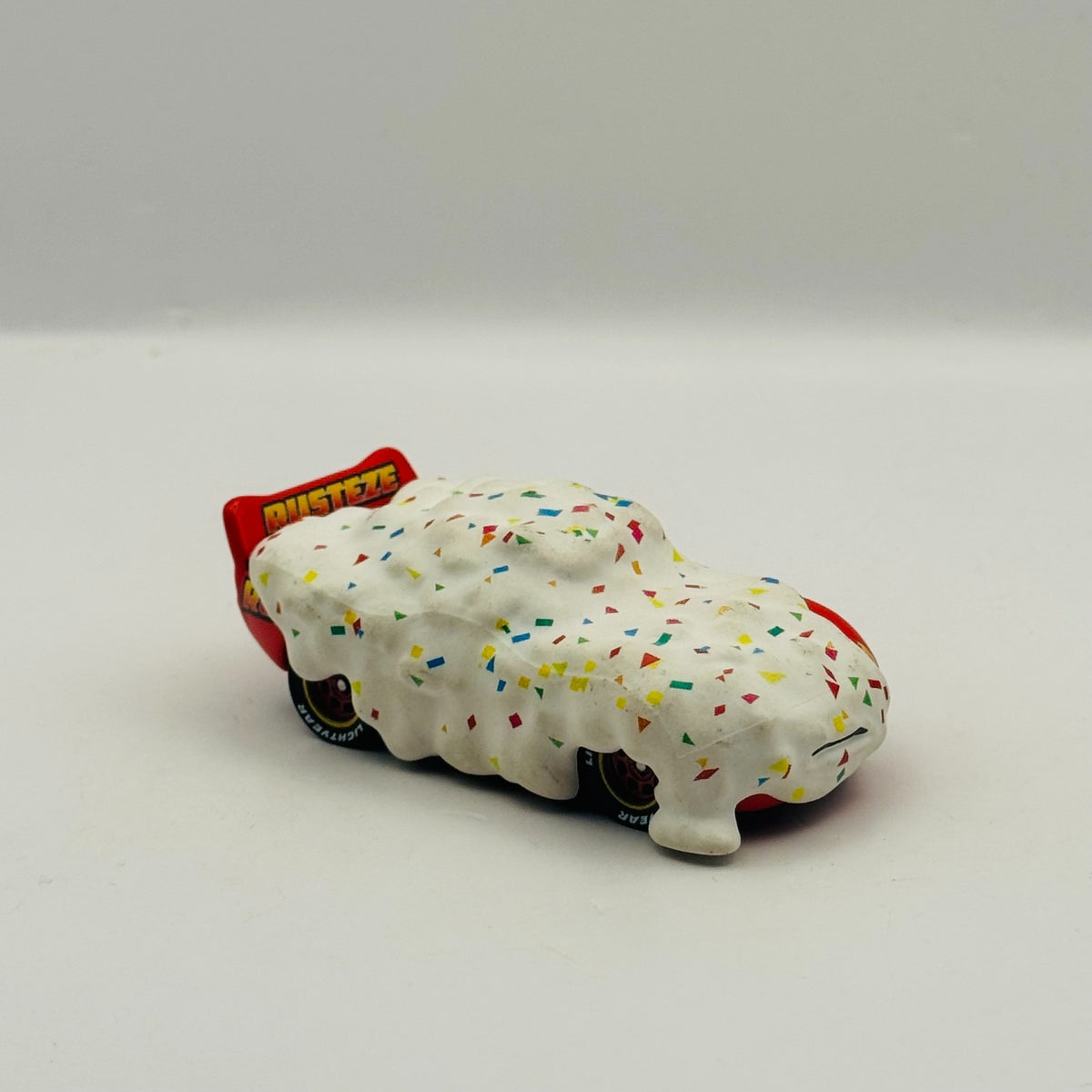 Disney Pixar Cars - CUPCAKE LIGHTNING MCQUEEN 2020 - 1:55 Diecast
