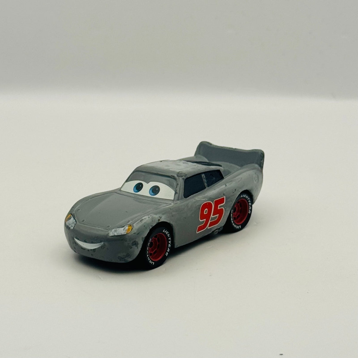 Disney Pixar Cars - GLOSSY PRIMER LIGHTNING MCQUEEN CARS 3 2017 - 1:55 Diecast