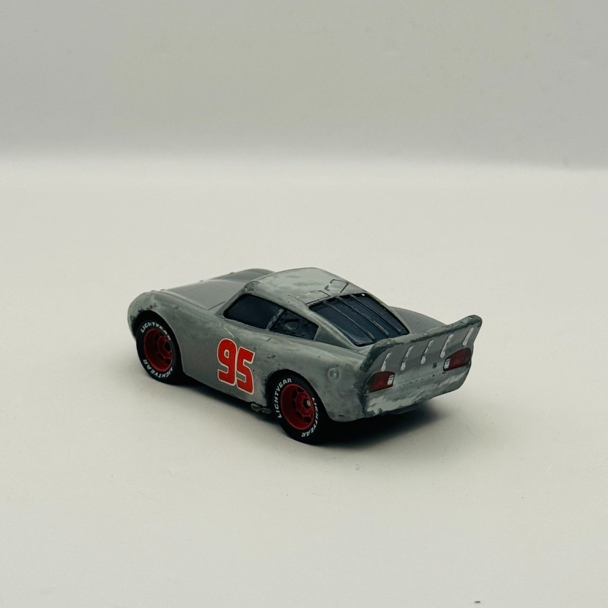 Disney Pixar Cars - GLOSSY PRIMER LIGHTNING MCQUEEN CARS 3 2017 - 1:55 Diecast