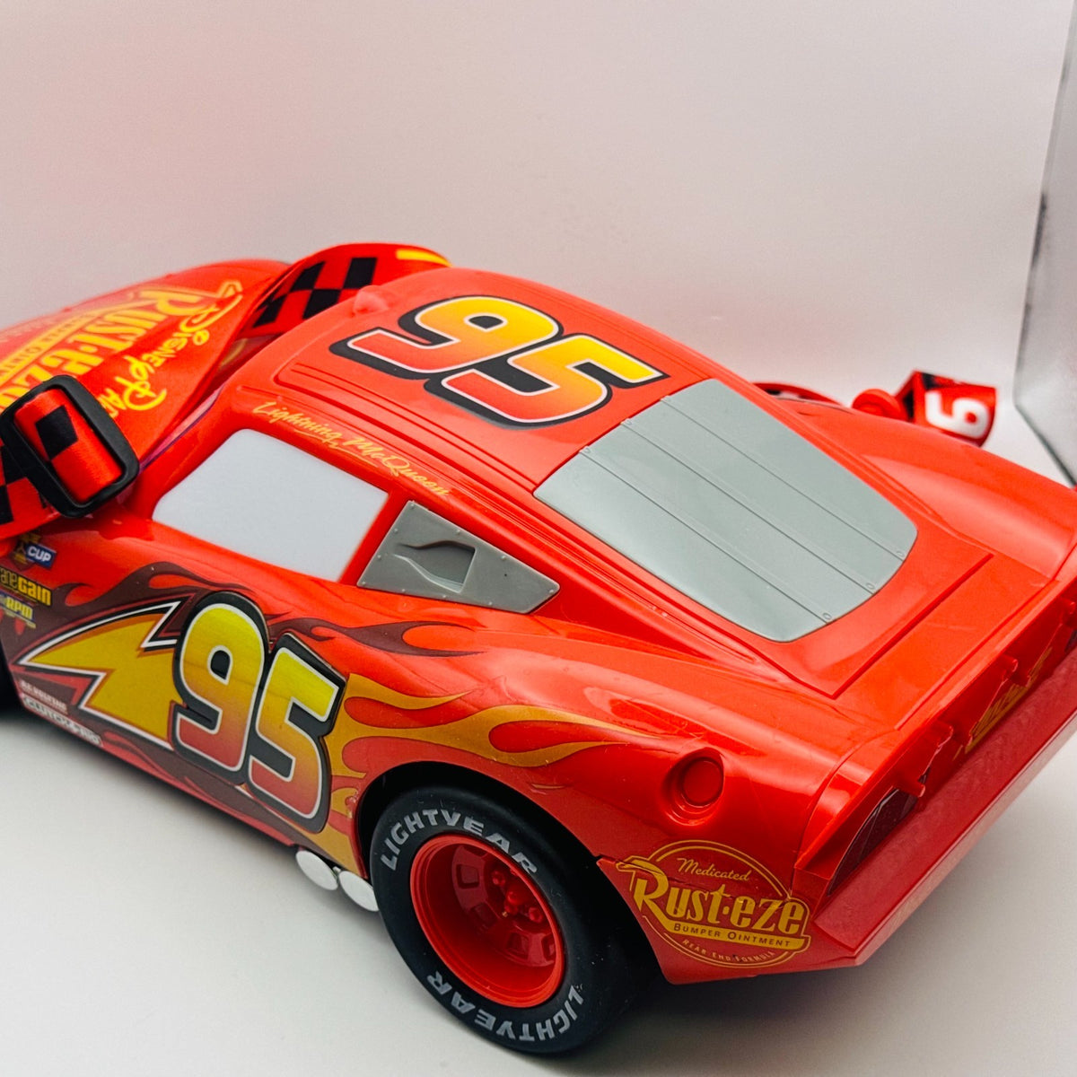 Disney Pixar Cars - LIGHT-UP MCQUEEN POPCORN BUCKET 20TH ANNIVERSARY 1:18 Scale