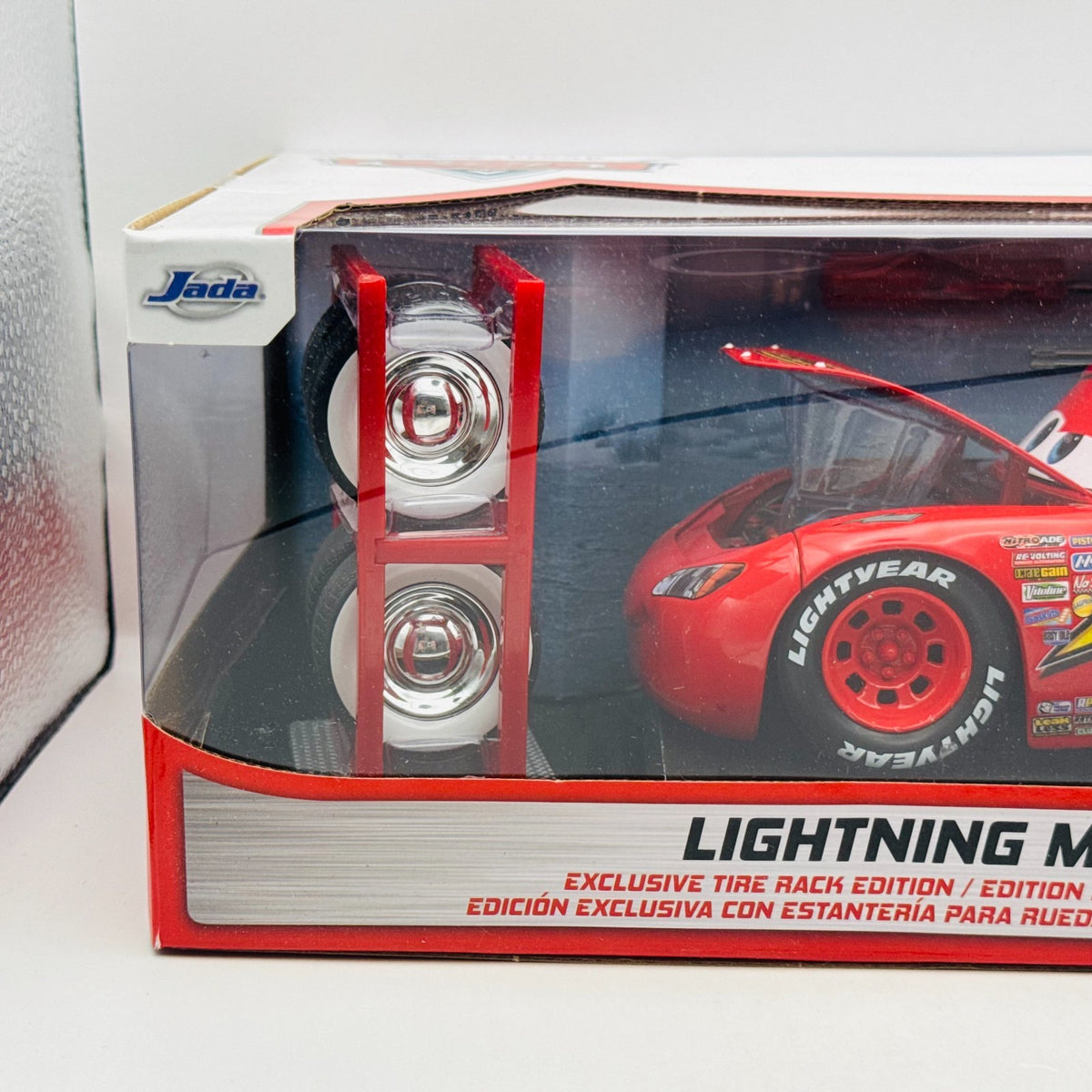 Disney Pixar Cars - JADA CARS 1 LIGHTNING MCQUEEN & WHITEWALL TIRES 1:18 Diecast
