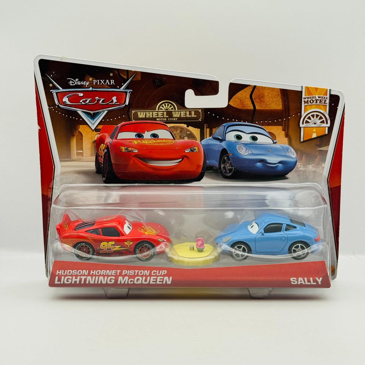 Disney Pixar Cars HHPC HUDSON HORNET PISTON CUP MCQUEEN SALLY TABLE 1:55 Diecast