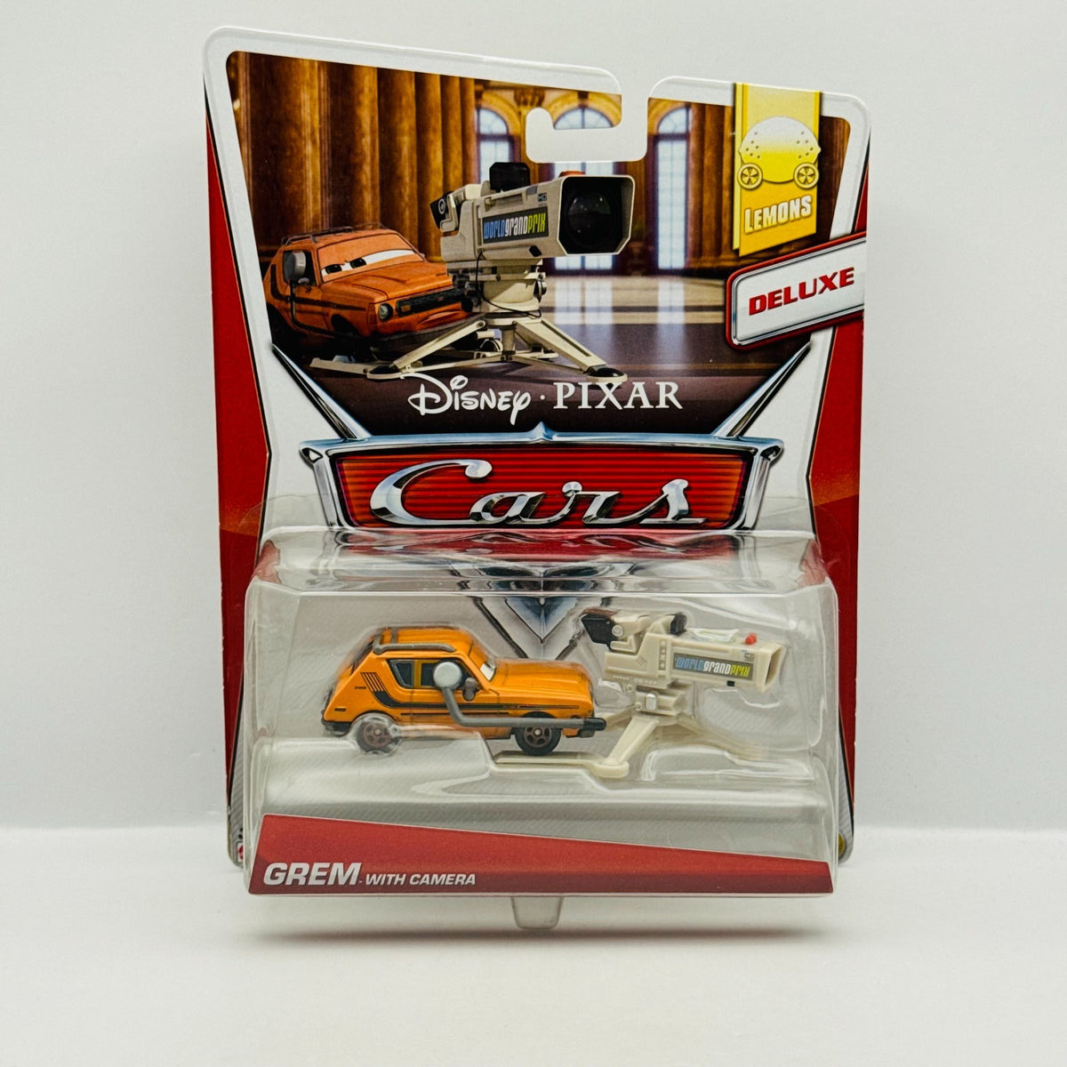 Disney Pixar Cars - GREM WITH CAMERA Deluxe Lemons 2014 - 1:55 Diecast