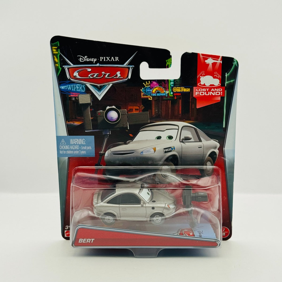Disney Pixar Cars - BERT CAMERAMAN Lost & Found 2015 - 1:55 Diecast
