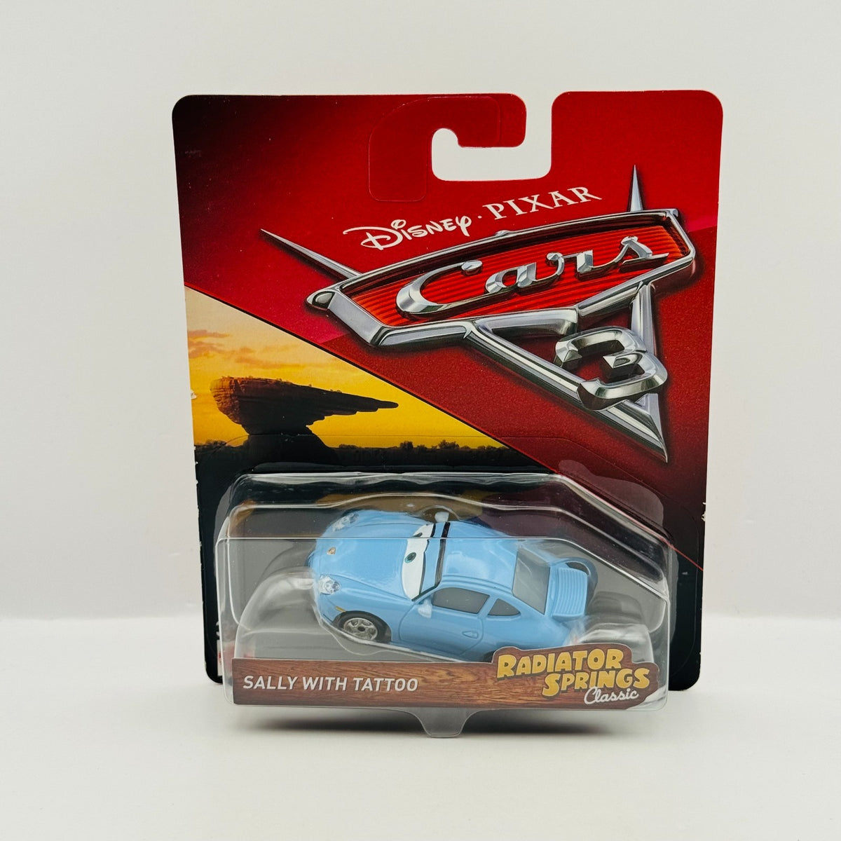 Disney Pixar Cars - SALLY WITH TATTOO Radiator Springs Classic 2017 1:55 Diecast