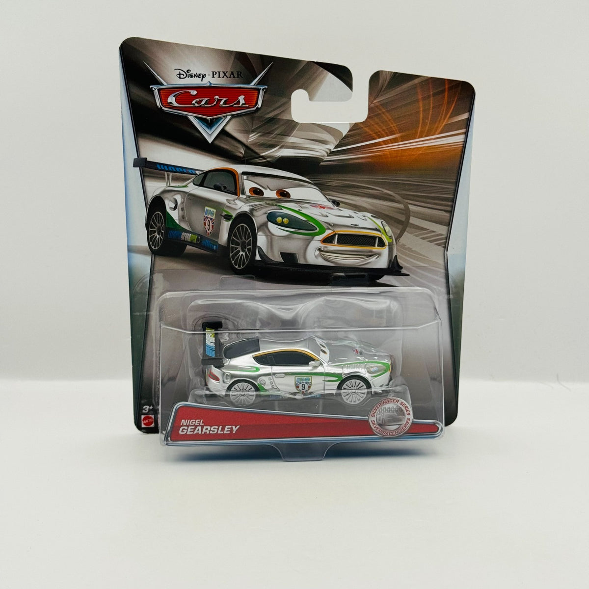Disney Pixar Cars - SILVER NIGEL GEARSLEY WITH METALLIC FINISH 2015 1:55 Diecast