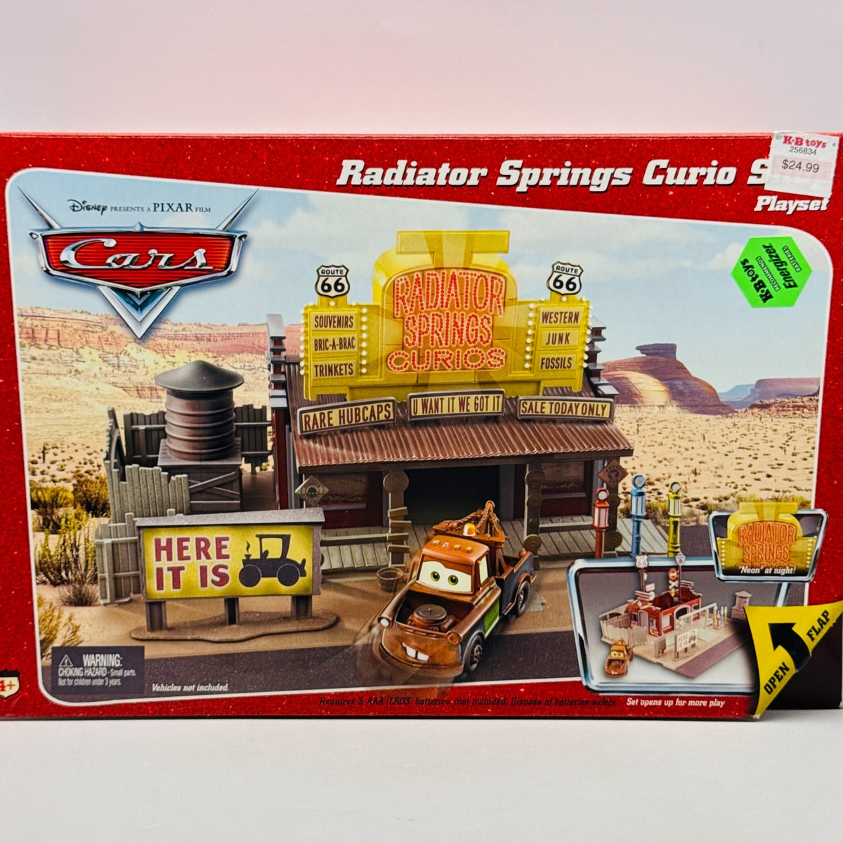 Disney Pixar Cars - RADIATOR SPRINGS LIGHT-UP LIZZIE'S CURIO SHOP - 1:55 Diecast