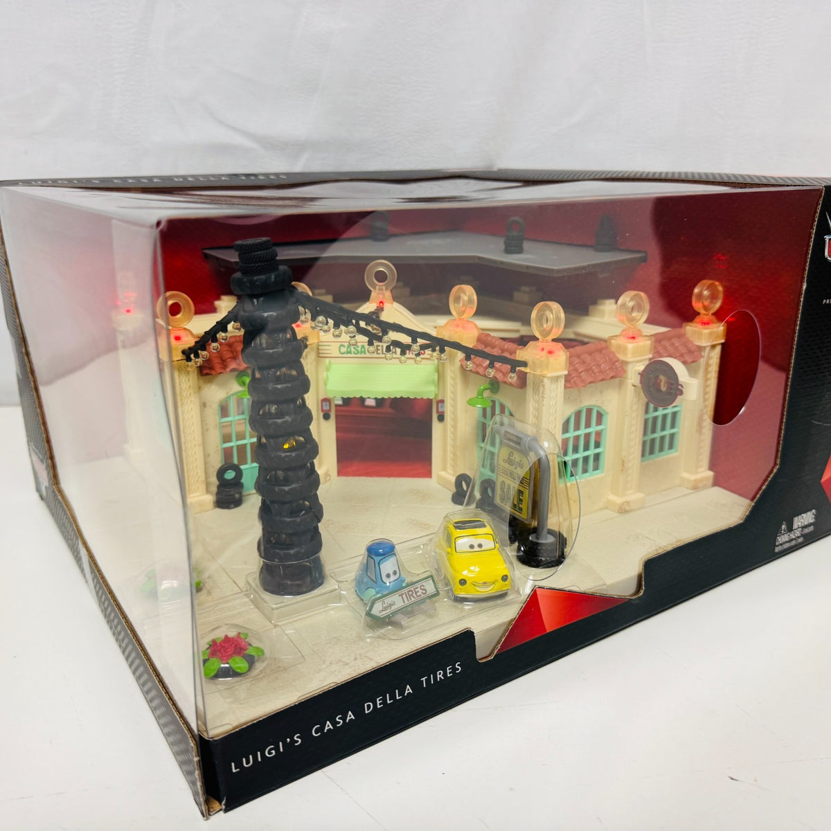 Disney Pixar Cars PRECISION SERIES LUIGI'S CASA DELLA TIRES Lights 1:55 Diecast