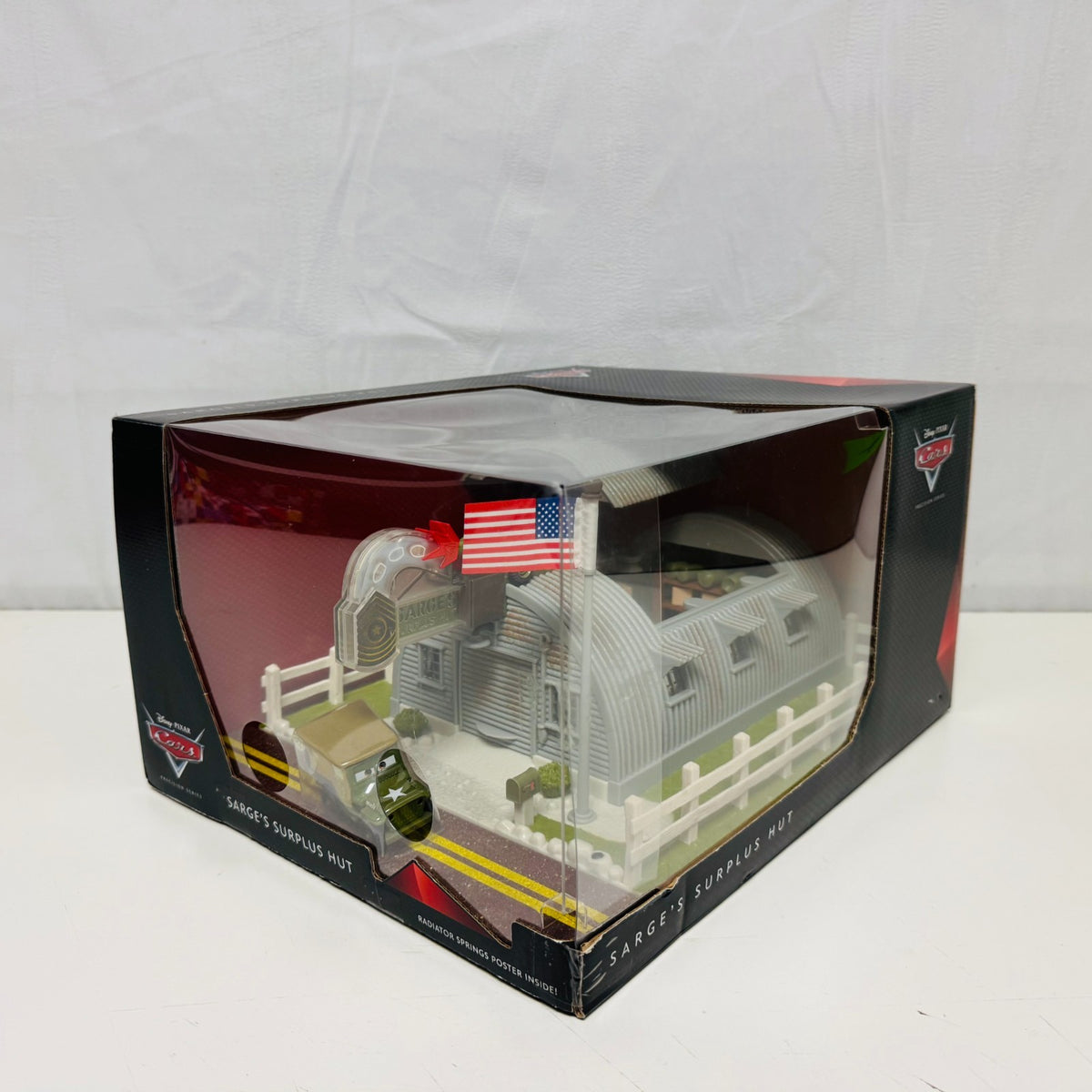 Disney Pixar Cars PRECISION SERIES SARGE'S SURPLUS HUT SET LIGHT UP 1:55 Diecast