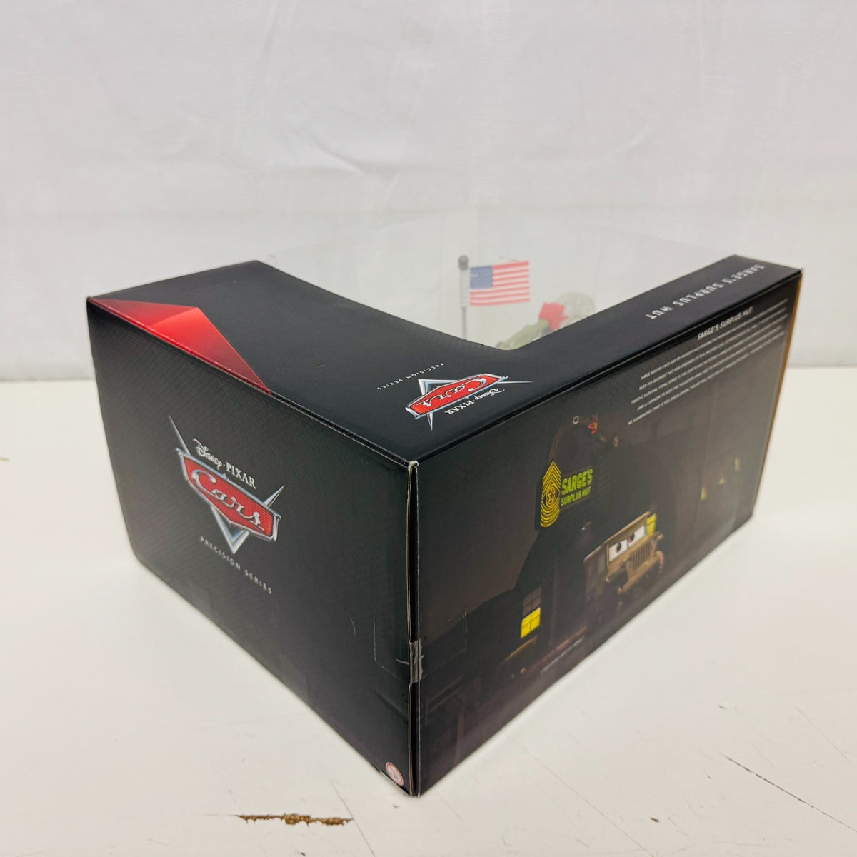 Disney Pixar Cars PRECISION SERIES SARGE'S SURPLUS HUT SET LIGHT UP 1:55 Diecast