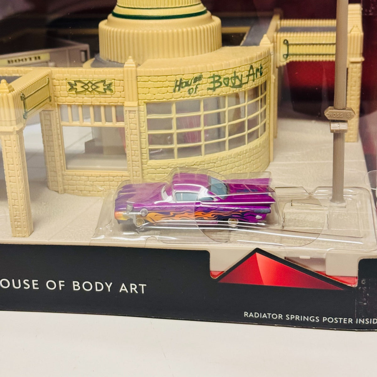 Disney Pixar Cars PRECISION SERIES RAMONE'S HOUSE OF BODY ART SHOP -1:55 Diecast