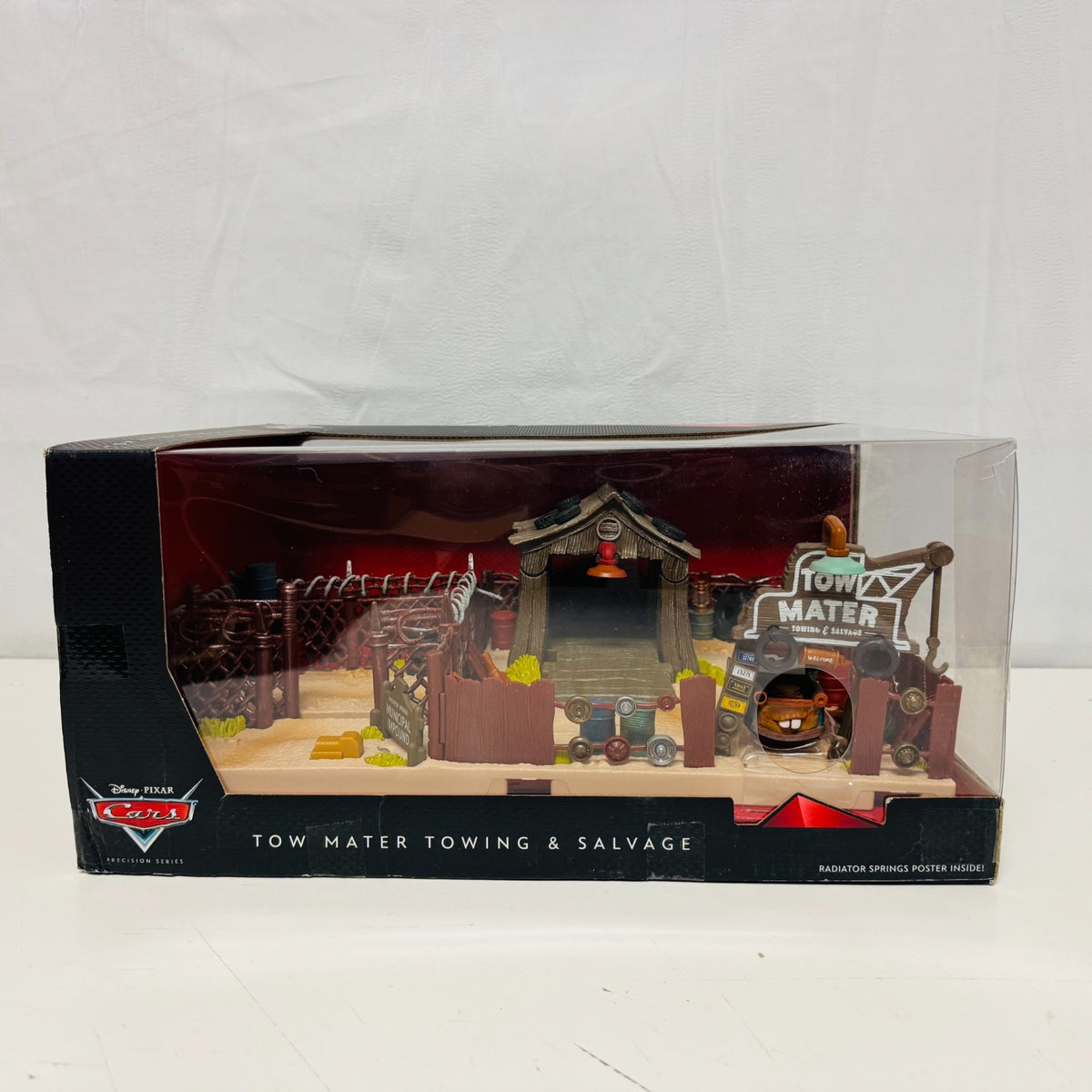 Disney Pixar Cars PRECISION SERIES TOW MATER TOWING & SALVAGE YARD 1:55 Diecast