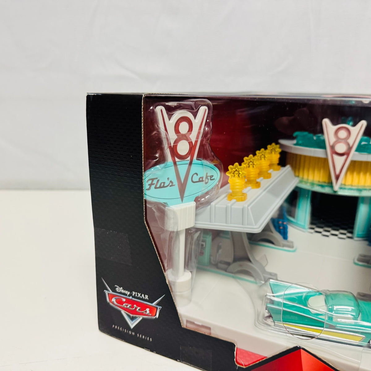 Disney Pixar Cars - PRECISION SERIES FLO'S V8 CAFE LIGHT UP 2015 - 1:55 Diecast