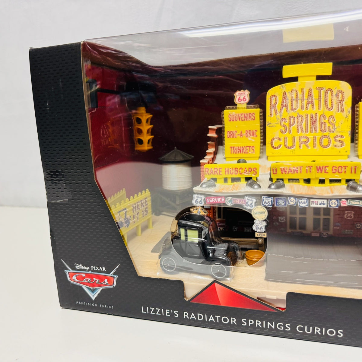 Disney Pixar Cars PRECISION SERIES LIZZIE'S RADIATOR SPRINGS CURIO 1:55 Diecast