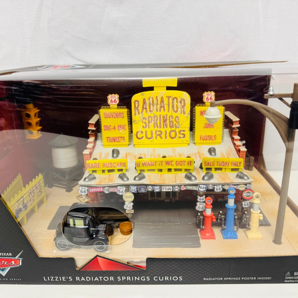 Disney Pixar Cars PRECISION SERIES LIZZIE'S RADIATOR SPRINGS CURIO 1:55 Diecast