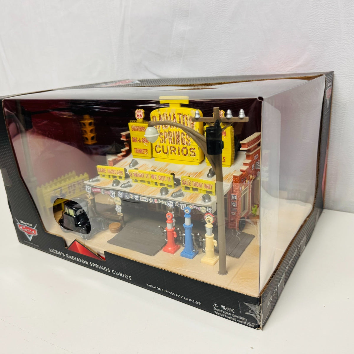 Disney Pixar Cars PRECISION SERIES LIZZIE'S RADIATOR SPRINGS CURIO 1:55 Diecast
