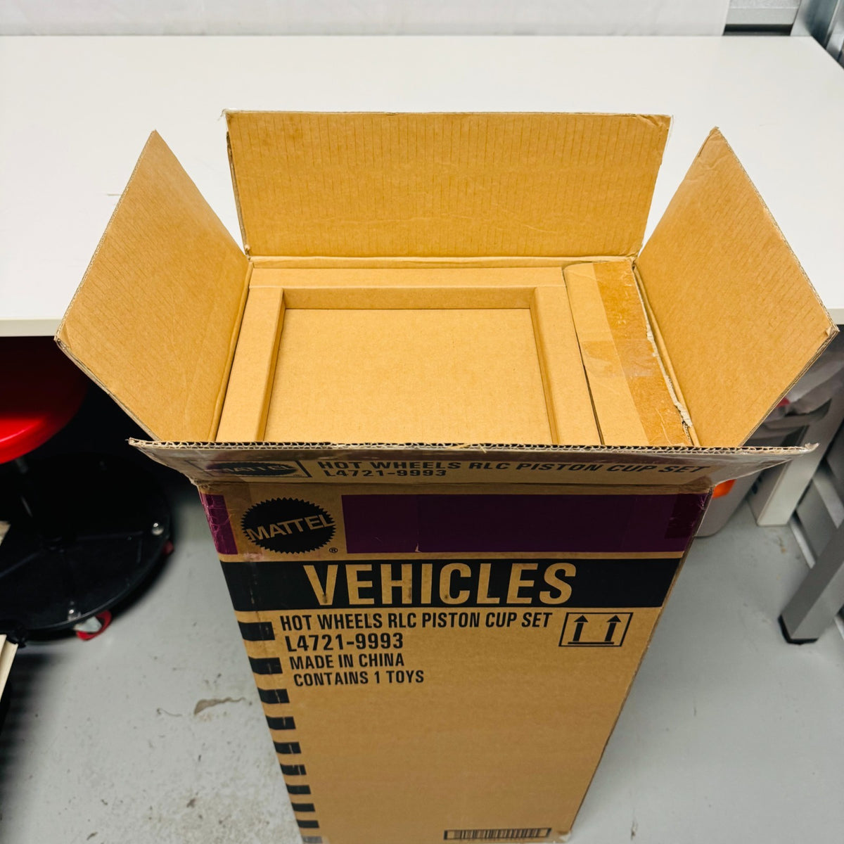 Disney Pixar Cars SPEEDWAY OF THE SOUTH SET APPLE CAR OPENED ONLY FOR INSPECTION