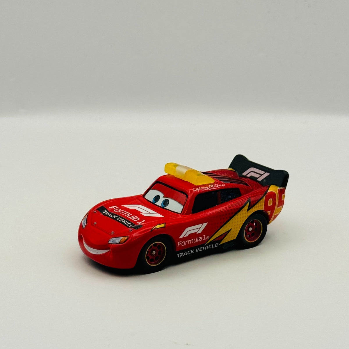 Disney Pixar Cars - FORMULA 1 COLLAB 3-PACK MCQUEEN, FRANCESCO 2026 1:55 Diecast