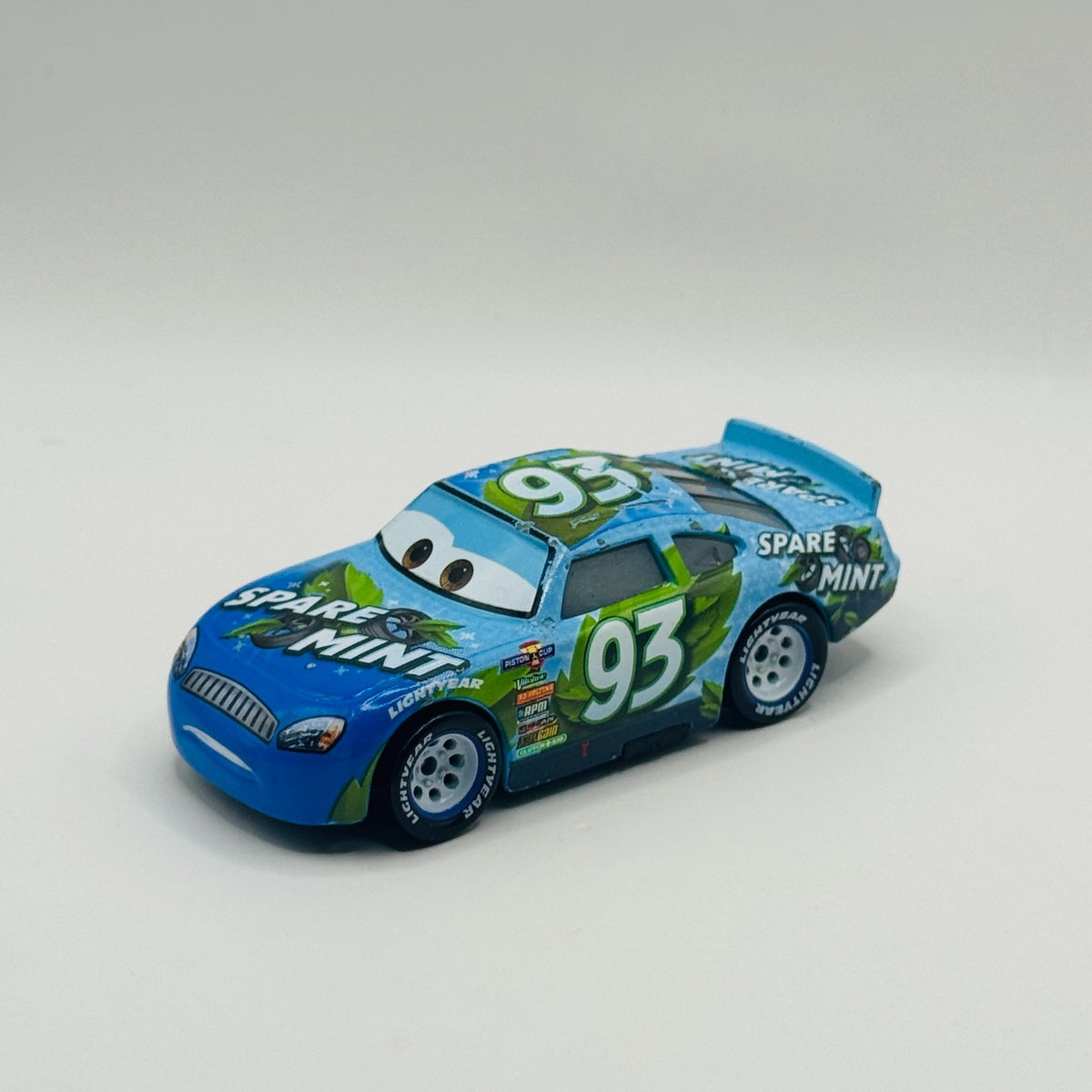 Disney Pixar Cars - CARS 3 ERNIE GEARSON SPARE O MINT Veteran Racer 1:55 Diecast