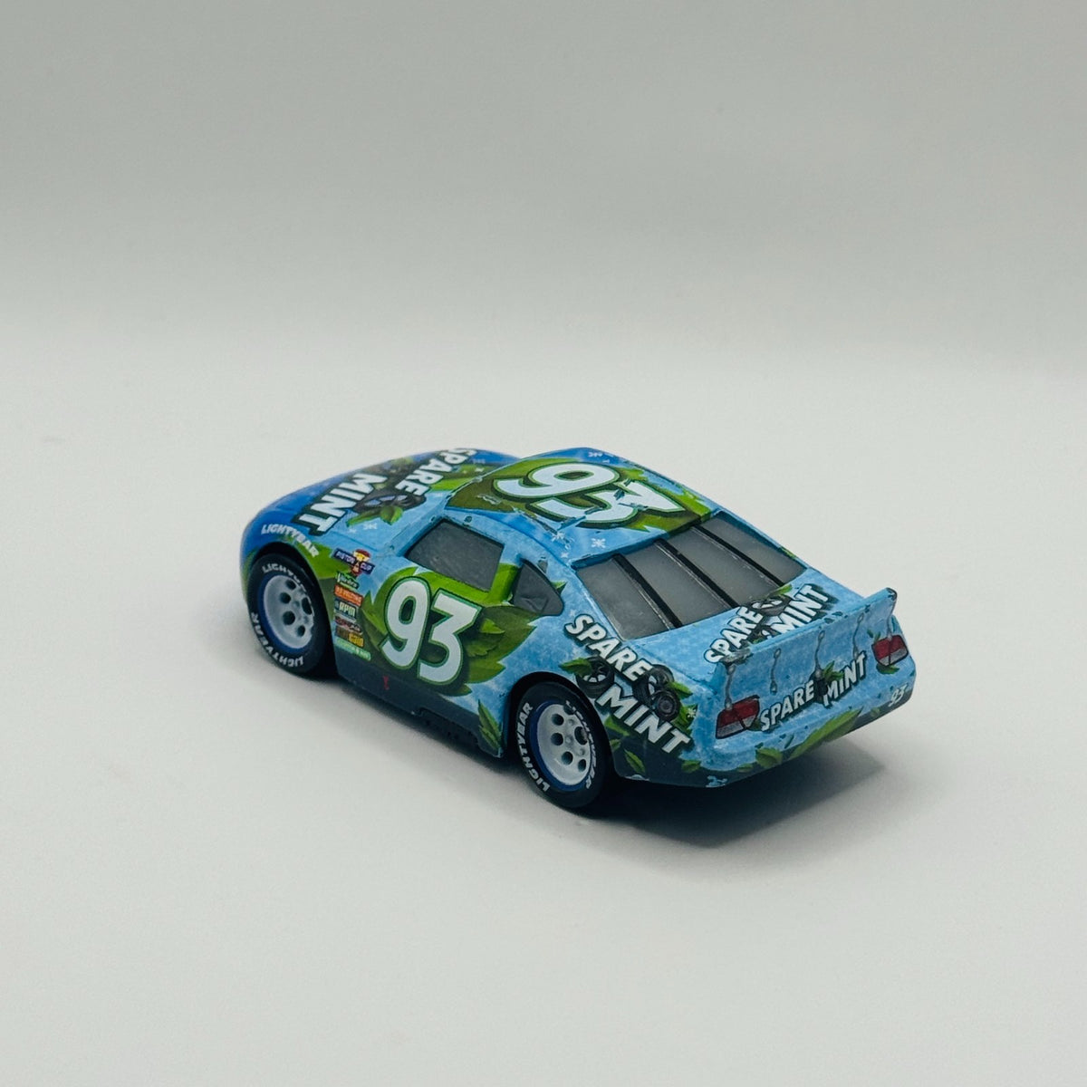 Disney Pixar Cars - CARS 3 ERNIE GEARSON SPARE O MINT Veteran Racer 1:55 Diecast