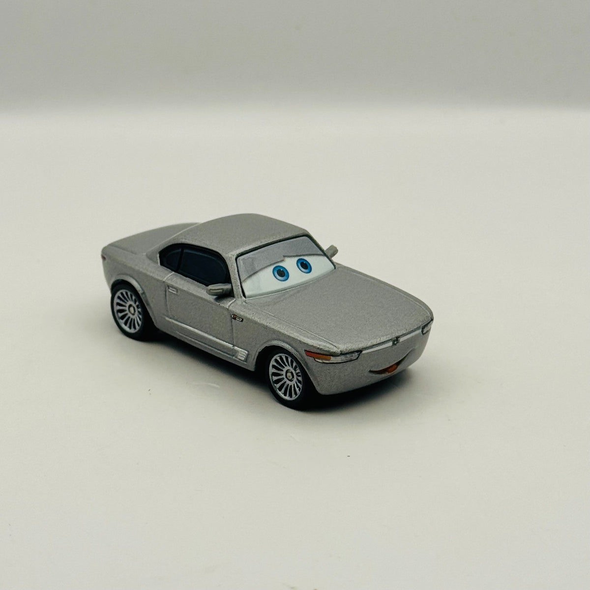 Disney Pixar Cars - STERLING - 1:55 Diecast *NEW OUT OF BOX*