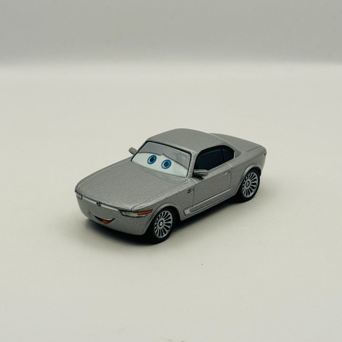 Disney Pixar Cars - STERLING - 1:55 Diecast *NEW OUT OF BOX*