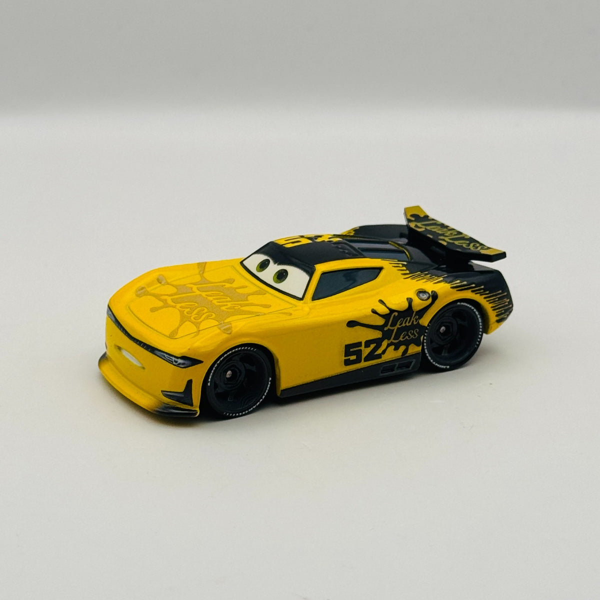 Disney Pixar Cars - GEORGE NEW-WIN LEAK LESS - 1:55 Diecast *NEW OUT OF BOX*
