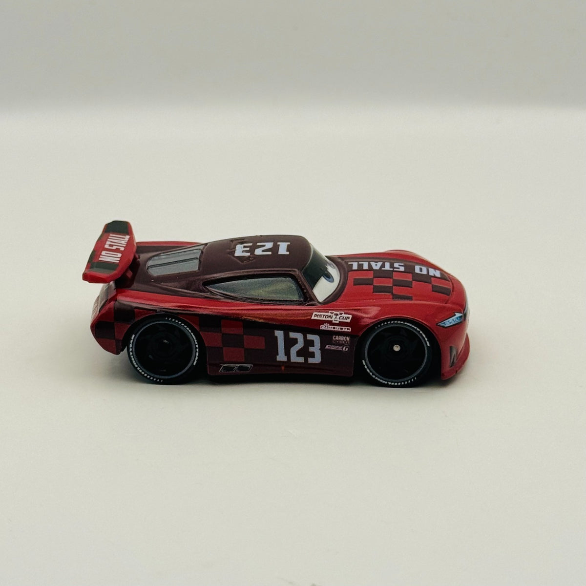 Disney Pixar Cars - JONAS CARVERS NO STALL - 1:55 Diecast *NEW OUT OF BOX*