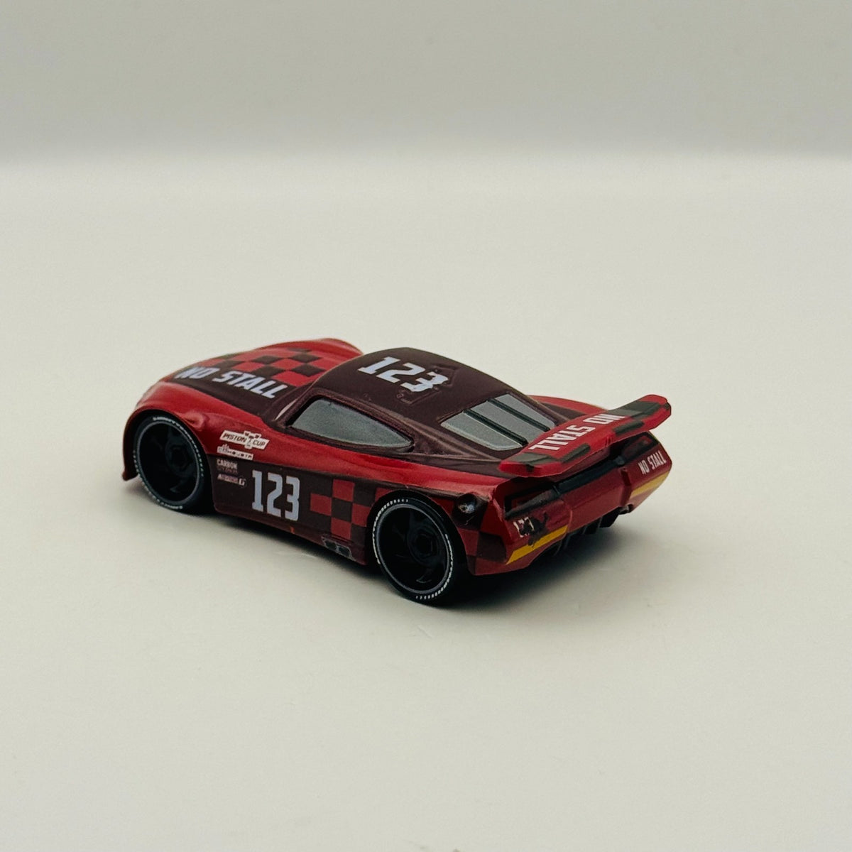 Disney Pixar Cars - JONAS CARVERS NO STALL - 1:55 Diecast *NEW OUT OF BOX*