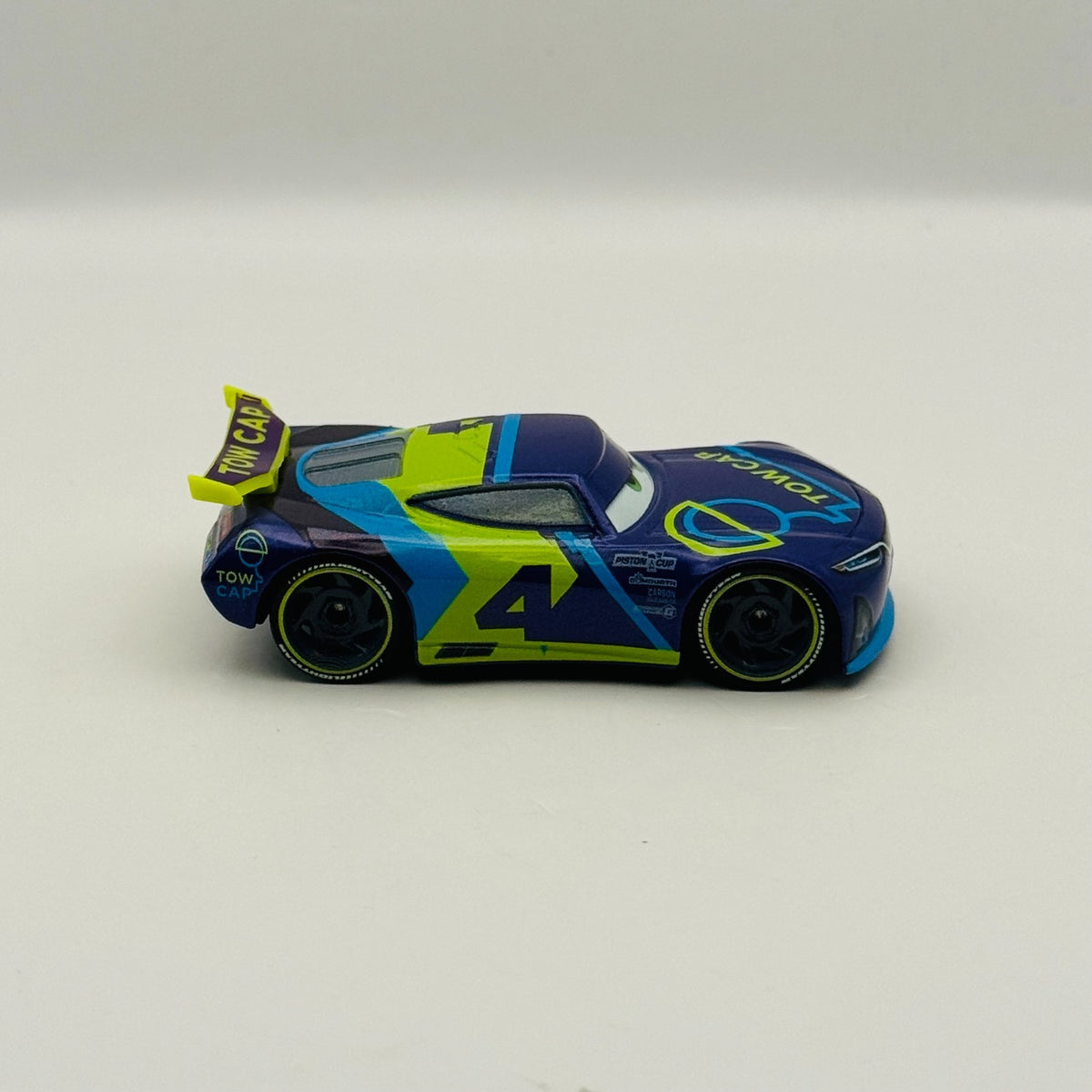 Disney Pixar Cars - J.D. MCPILLAR TOW CAP - 1:55 Diecast *NEW OUT OF BOX*