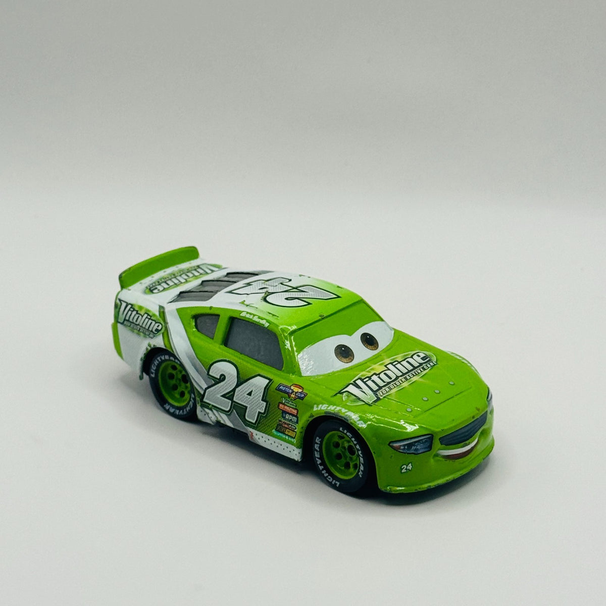 Disney Pixar Cars - BRICK YARDLEY VITOLINE Veteran Racer - 1:55 Diecast